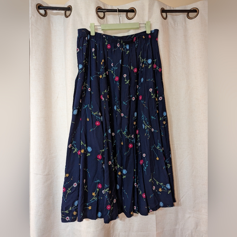 Vintage Blue Floral Midi Skirt Light Pleats 17 Inches Flat Waist